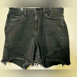 EUC JUDY BLUE Black Denim Shorts - 2XL